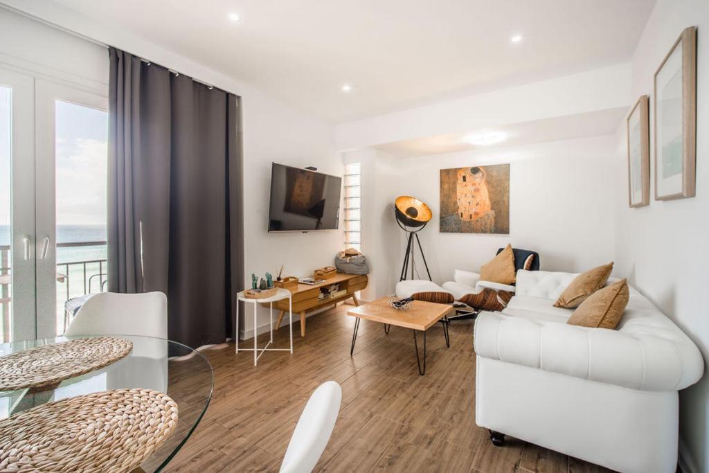 Beachfront Dreamin Apartment Fuengirola